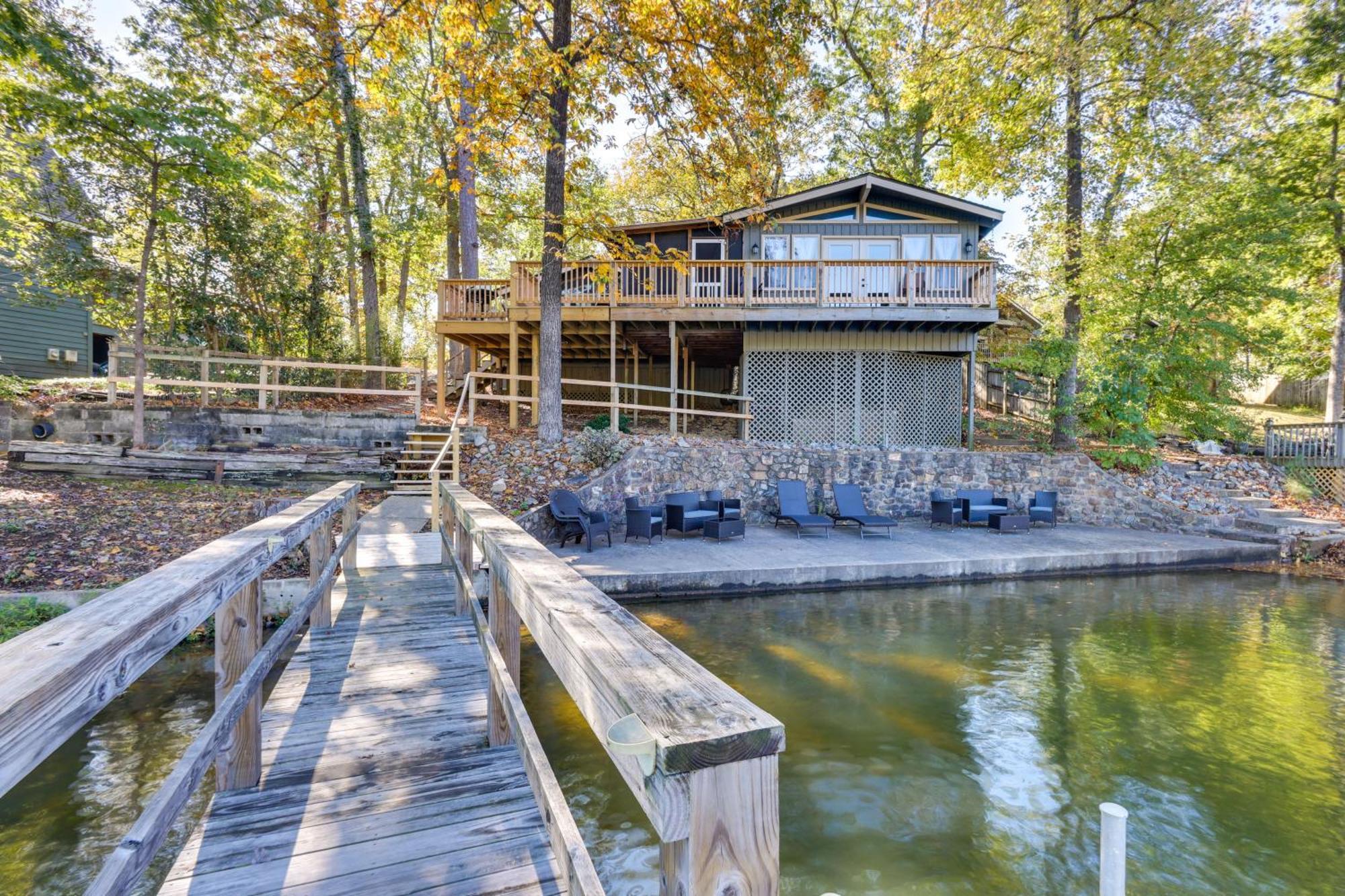 Lakefront Hot Springs Vacation Rental With Dock Exterior photo